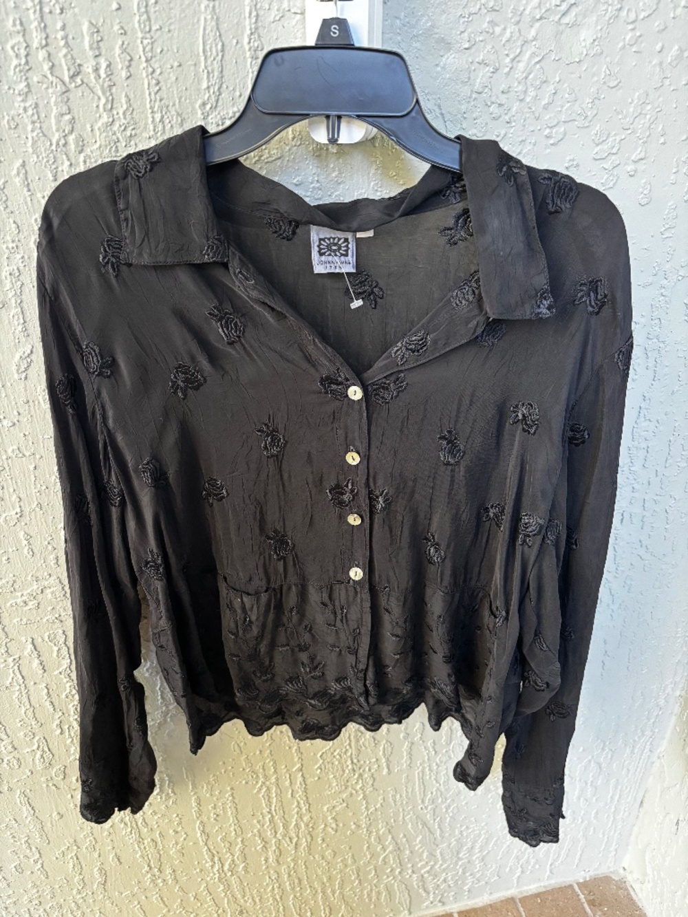 Johnny Was Slim Audrey Embroidered Blouse black medium